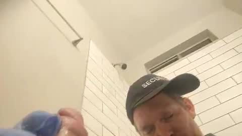 barniemay1 online show from November 4, 2025, 11:20 am