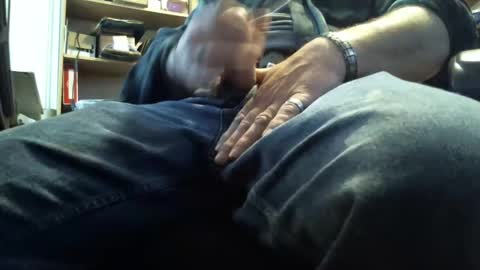 Snapshot of bartender3127 chatting on March 12, 2025, 6:11 pm bartender3127 online show from March 12, 2025, 6:11 pm