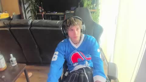 Snapshot of bashful4200 chatting on February 8, 2026, 7:39 pm ryan online show from February 8, 2026, 7:39 pm