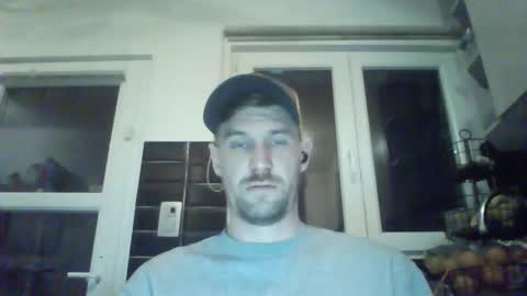 Snapshot of basteleus1 chatting on February 27, 2025, 1:38 am basteleus1 online show from February 27, 2025, 1:38 am