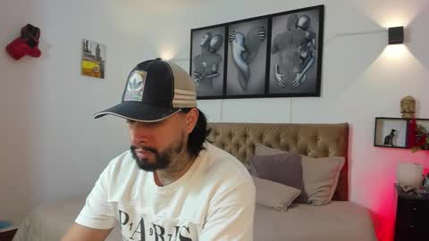 bastian_jones1 online show from December 15, 2025, 1:54 am