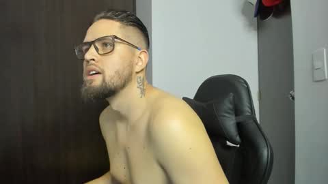 Snapshot of bastianwatson10 chatting on November 5, 2025, 5:35 pm bastianwatson10 online show from November 5, 2025, 5:35 pm