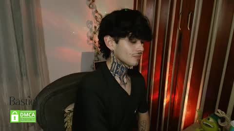 Snapshot of bastiel_ chatting on September 12, 2025, 12:55 am Bastiel online show from September 12, 2025, 12:55 am
