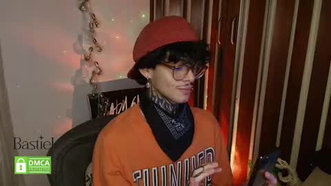 Snapshot of bastiel_ chatting on September 13, 2025, 3:50 am Bastiel online show from September 13, 2025, 3:50 am