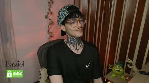 Snapshot of bastiel_ chatting on October 14, 2025, 10:54 pm Bastiel online show from October 14, 2025, 10:54 pm