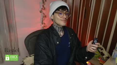 Snapshot of bastiel_ chatting on October 18, 2025, 1:41 am Bastiel online show from October 18, 2025, 1:41 am
