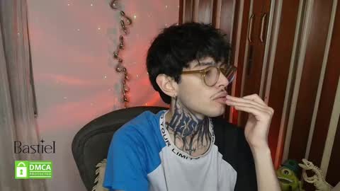 Snapshot of bastiel_ chatting on October 28, 2025, 12:03 am Bastiel online show from October 28, 2025, 12:03 am