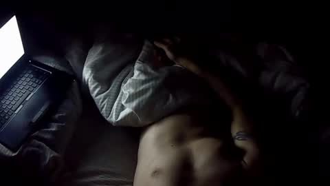 Snapshot of batboy2121 chatting on January 1, 2025, 6:05 am babtboy2121 online show from January 1, 2025, 6:05 am