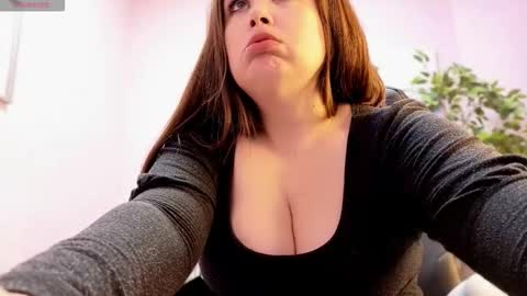 battymoll online show from March 17, 2026, 2:53 pm