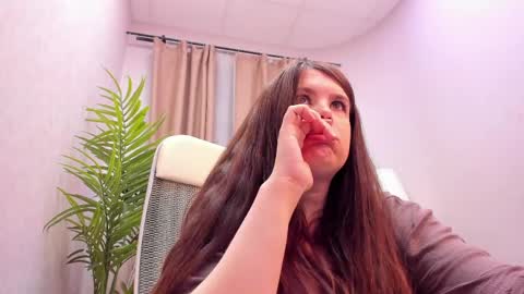 battymoll online show from March 31, 2026, 3:45 pm