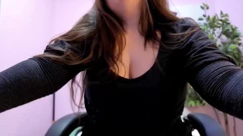 battymoll online show from April 16, 2026, 9:04 pm