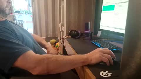 Snapshot of bazooka76 chatting on September 8, 2025, 9:36 pm bazooka76 online show from September 8, 2025, 9:36 pm