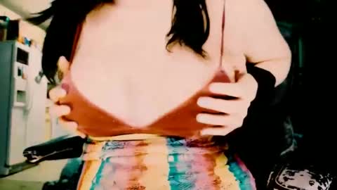 Snapshot of baztobias1 chatting on September 24, 2025, 6:33 pm Brynn Vixen online show from September 24, 2025, 6:33 pm