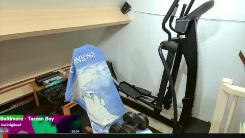 bazzz_8 online show from September 29, 2025, 5:18 pm