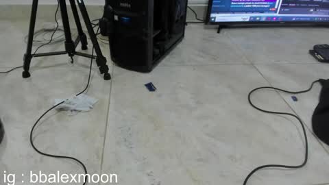 alex independent model   ig bbalexmoon online show from December 14, 2024, 4:42 pm