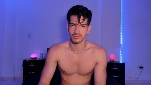 Snapshot of bbbeachboy chatting on January 3, 2025, 9:15 pm Valentino online show from January 3, 2025, 9:15 pm