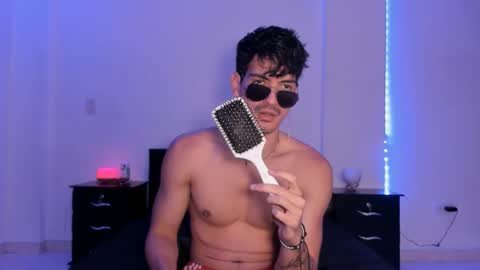 Snapshot of bbbeachboy chatting on January 7, 2025, 12:13 am Valentino online show from January 7, 2025, 12:13 am