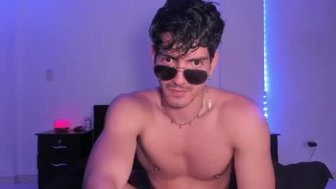 Snapshot of bbbeachboy chatting on January 16, 2025, 1:06 am Valentino online show from January 16, 2025, 1:06 am