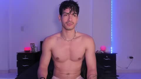 Snapshot of bbbeachboy chatting on January 17, 2025, 9:17 pm Valentino online show from January 17, 2025, 9:17 pm