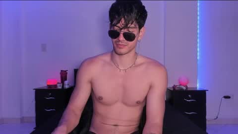 Snapshot of bbbeachboy chatting on January 22, 2025, 9:10 pm Valentino online show from January 22, 2025, 9:10 pm