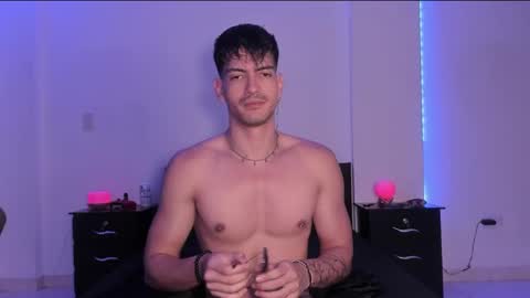 Snapshot of bbbeachboy chatting on January 29, 2025, 9:07 pm Valentino online show from January 29, 2025, 9:07 pm