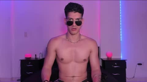 Snapshot of bbbeachboy chatting on February 1, 2025, 12:40 am Valentino online show from February 1, 2025, 12:40 am