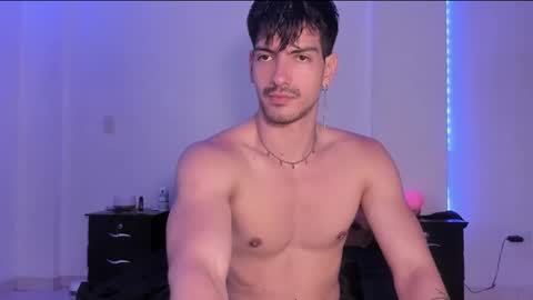 Snapshot of bbbeachboy chatting on February 12, 2025, 9:11 pm Valentino online show from February 12, 2025, 9:11 pm