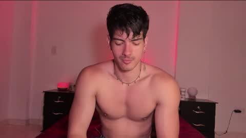 Snapshot of bbbeachboy chatting on March 7, 2025, 9:17 pm Valentino online show from March 7, 2025, 9:17 pm