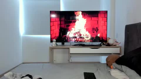 Snapshot of bbbeachboy chatting on October 12, 2025, 9:03 pm Valentino online show from October 12, 2025, 9:03 pm