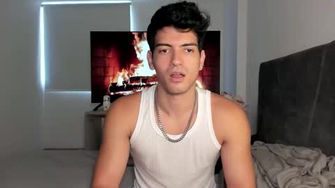 Snapshot of bbbeachboy chatting on October 15, 2025, 10:10 pm Valentino online show from October 15, 2025, 10:10 pm