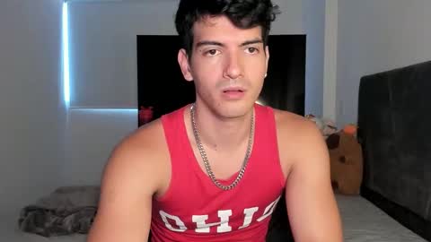 Snapshot of bbbeachboy chatting on October 18, 2025, 9:15 pm Valentino online show from October 18, 2025, 9:15 pm