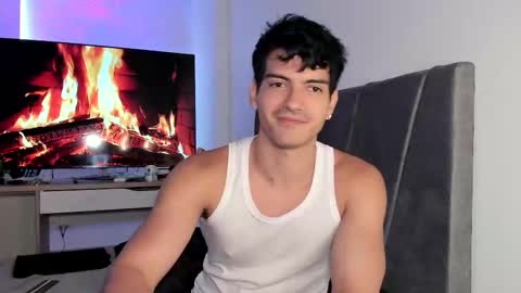 Snapshot of bbbeachboy chatting on October 19, 2025, 9:15 pm Valentino online show from October 19, 2025, 9:15 pm