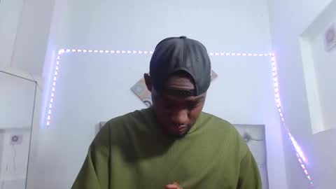 Andrew  online show from November 10, 2025, 7:02 pm