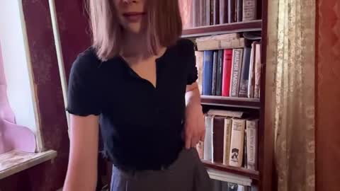 Alya online show from April 17, 2026, 12:52 pm