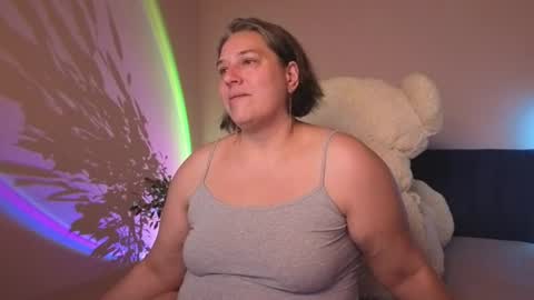 Snapshot of bbw_goddes chatting on July 4, 2026, 3:45 am Love online show from July 4, 2026, 3:45 am