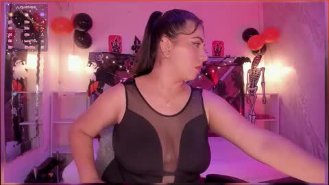 Snapshot of bbwcloe chatting on October 23, 2025, 4:34 am Cloe online show from October 23, 2025, 4:34 am