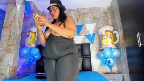 Snapshot of bbwlatina01 chatting on September 29, 2025, 1:38 pm Bbwlatina01 online show from September 29, 2025, 1:38 pm