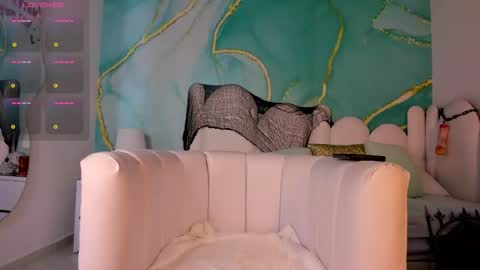 Alexxa online show from October 21, 2025, 11:44 am