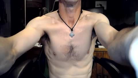 Snapshot of bchillin28 chatting on September 28, 2025, 5:51 pm bchillin28 online show from September 28, 2025, 5:51 pm