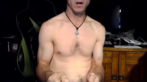 Snapshot of bchillin28 chatting on October 22, 2025, 8:25 am bchillin28 online show from October 22, 2025, 8:25 am