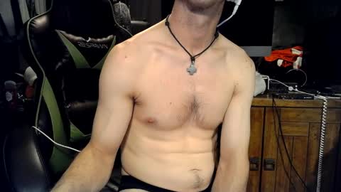 bchillin28 online show from April 12, 2026, 2:27 am