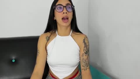 Snapshot of bdanevil chatting on December 10, 2024, 2:39 pm daniela villamizar online show from December 10, 2024, 2:39 pm