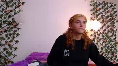 Sara  Juan online show from July 8, 2026, 2:38 am