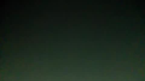 Snapshot of beach_bunny69 chatting on December 6, 2024, 10:05 am Emma online show from December 6, 2024, 10:05 am