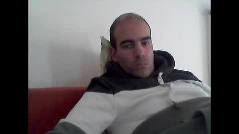 bear14250949 online show from November 9, 2025, 2:26 pm