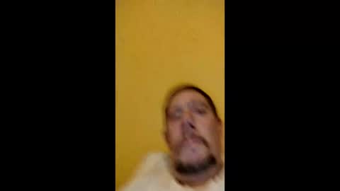 bear424194 online show from April 1, 2026, 10:07 pm