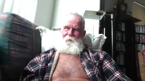 beardbushy online show from April 13, 2026, 6:13 pm