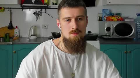 Snapshot of bearded_legend chatting on December 20, 2024, 7:17 pm Zeus online show from December 20, 2024, 7:17 pm