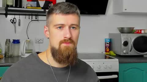 Snapshot of bearded_legend chatting on September 29, 2025, 6:57 pm Zeus online show from September 29, 2025, 6:57 pm