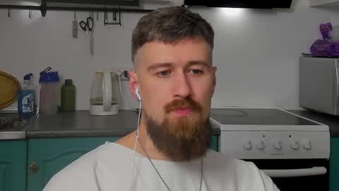 Snapshot of bearded_legend chatting on November 16, 2025, 8:14 pm Zeus online show from November 16, 2025, 8:14 pm